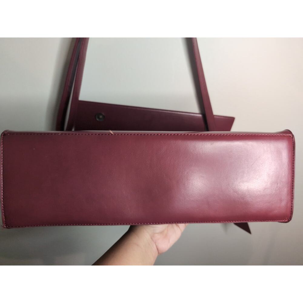 Ecosusi Burgundy wine red floral eyelet and bow laptop case - Picture 13 of 13